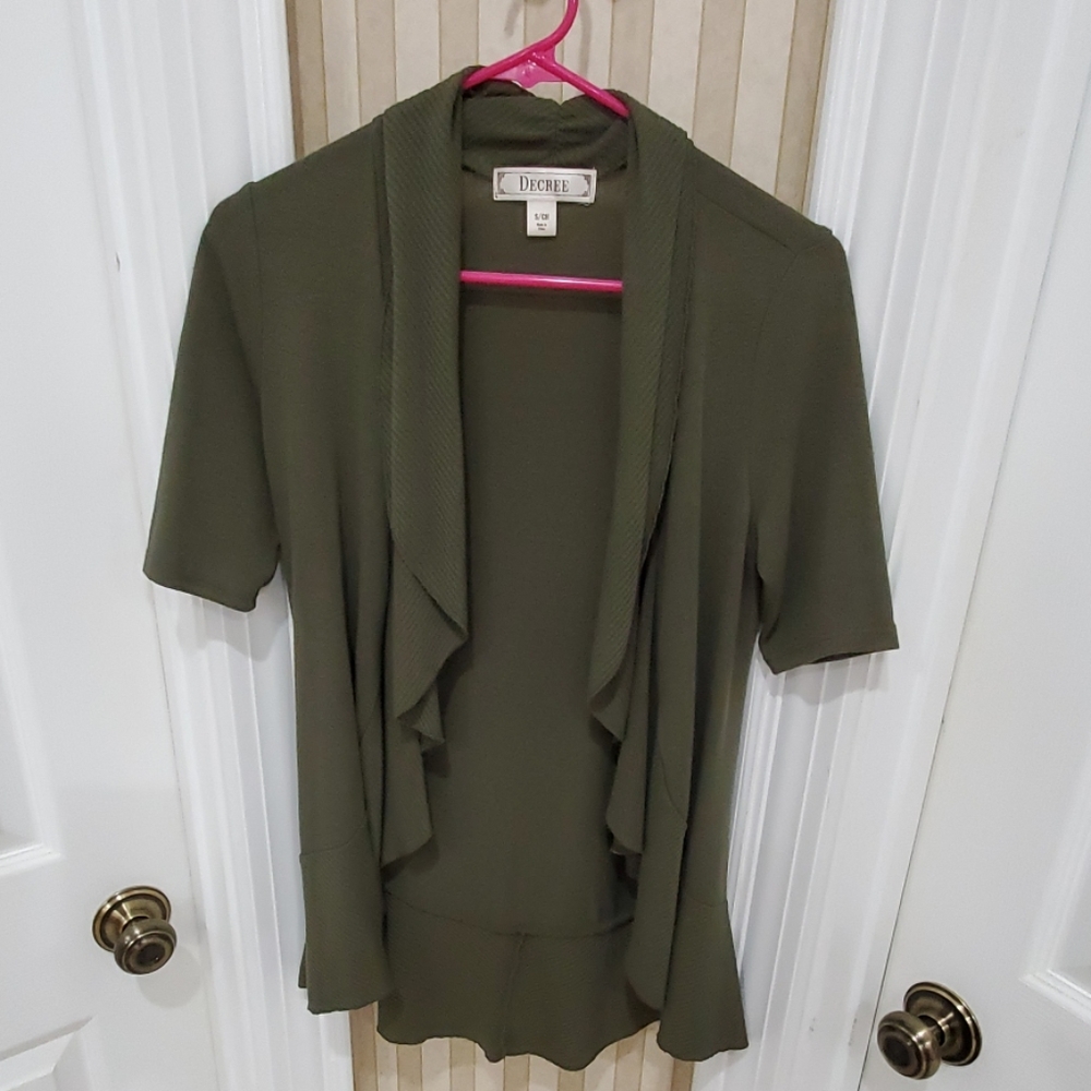 Half sleeve ruffle cardigan